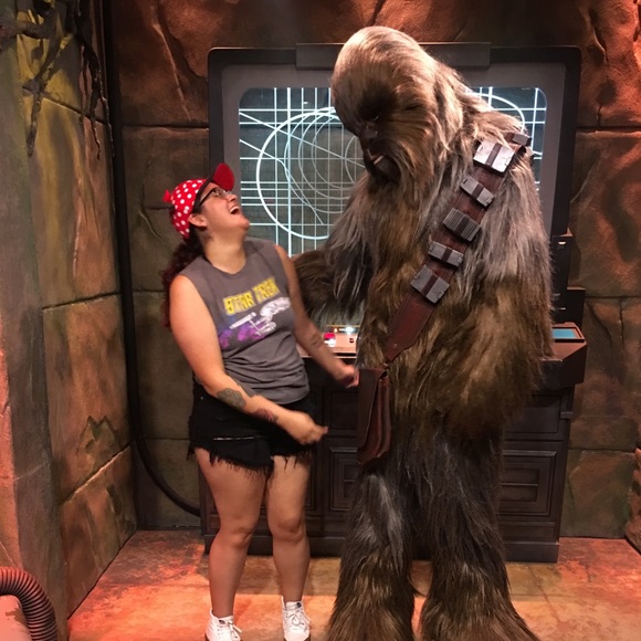 Meet your Posher, Janet - Picture 4 of 6